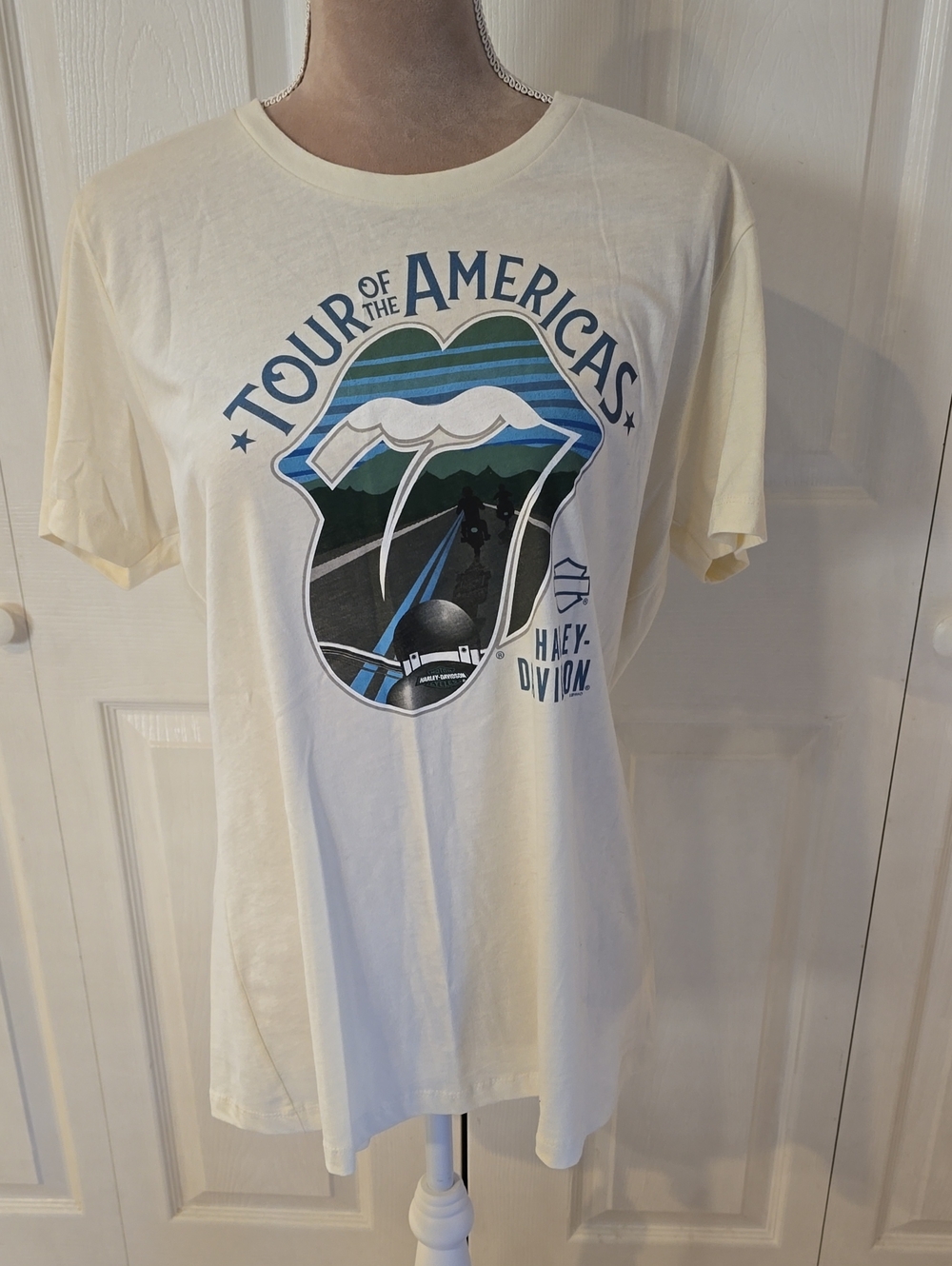 NWT Womens XXL Harley Davidson Cream 'Tour of the Americas' Graphic Tee